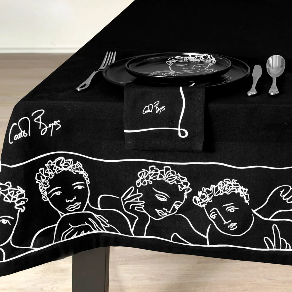 TABLECLOTH 160 x 240 - well framed - black