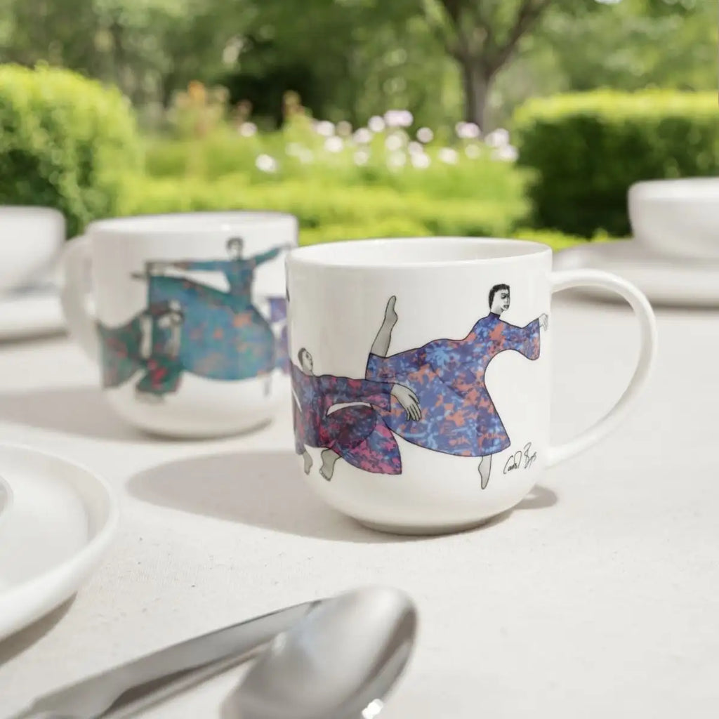 MUG - dancing girls