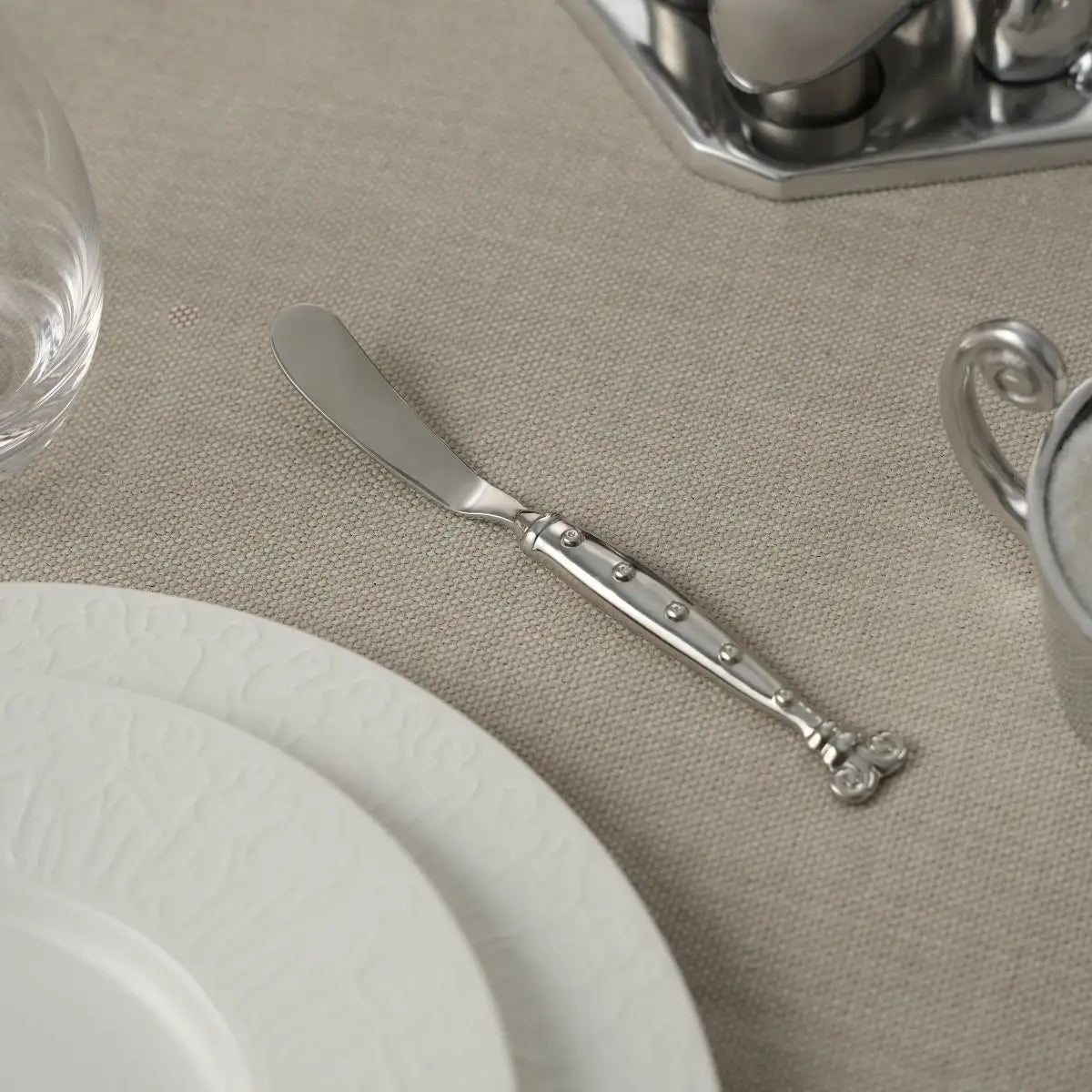BUTTER KNIFE - aries